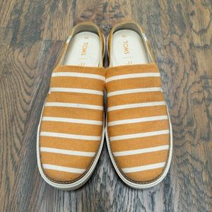 NWOT TOMS Sunflower Riviera Stripe Sunrise Mule